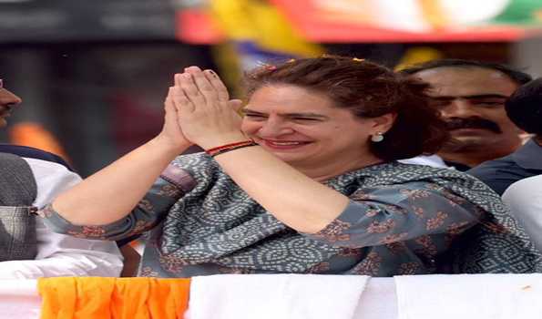Priyanka Gandhi holds road show in Solan