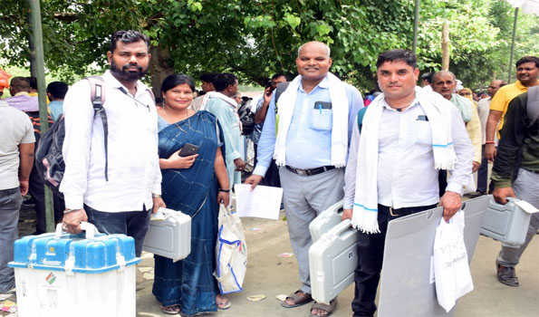 Polling for high-profile seventh phase of LS polls involving Varanasi on Saturday
