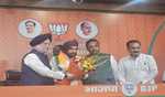 Former Delhi Cong Prez Arvinder Singh Lovely,  three others join BJP