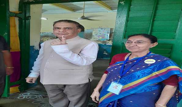 Final phase polling underway in Bengal