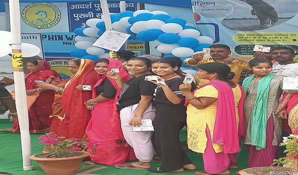 Jharkhand: Voting underway in Godda, Rajmahal & Dumka LS seats