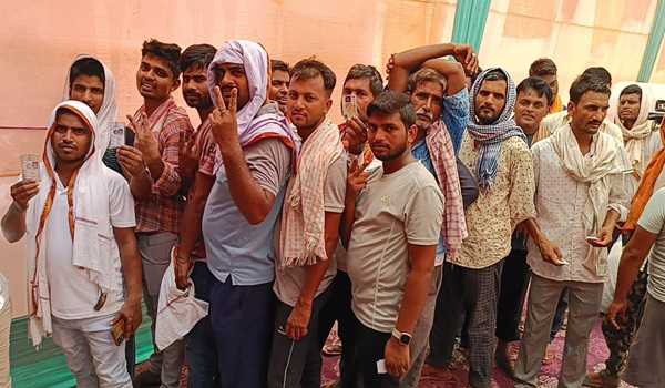 42.95 percent polling in 8 hours in Bihar