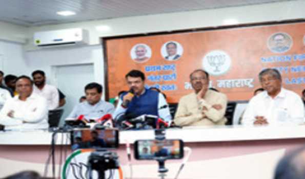 Fadnavis offers to resign from Maha Dy CM post