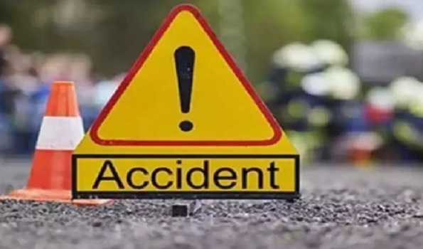 UP: 2 killed, 2 injured as car collides with tanker