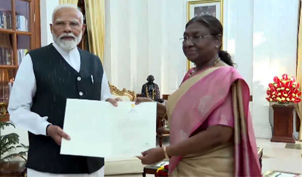 President appoints Modi as PM, oath at 6 PM Sunday