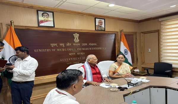 Manjhi gearing up to execute Modis