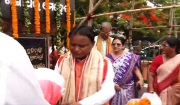 Odisha CM-designate Majhi offers tribute to brave sons of soil