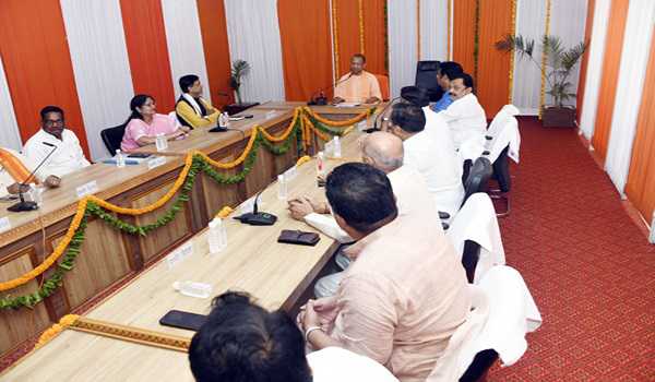MPs, MLAs should monitor development and public welfare works: Yogi
