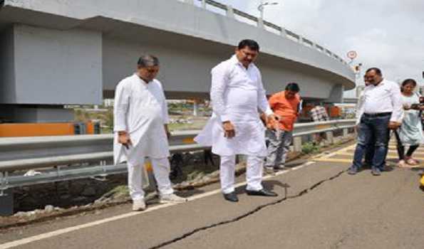 Patole slams shoddy job on Atal Setu