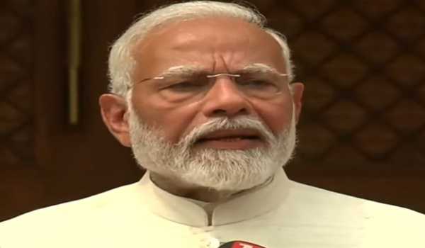 PM reminds Congress of dark days of 1975