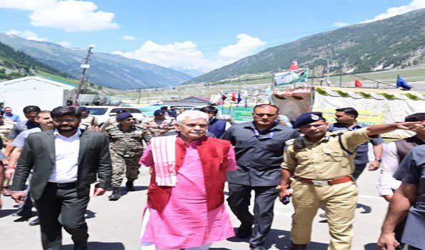 LG Sinha visits Baltal base camp to review arrangements for Amarnath pilgrims