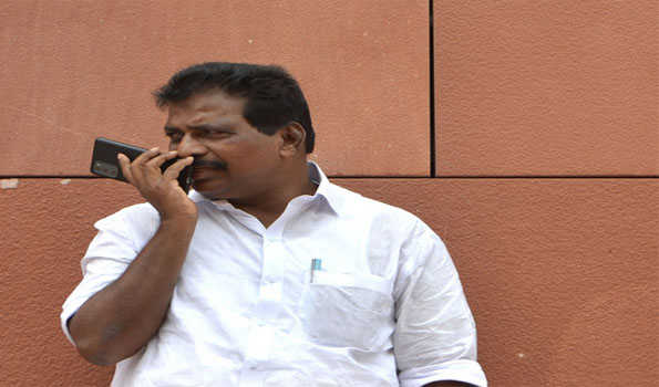 Cong issues three line whip to its LS MPs