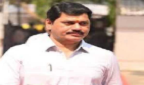 Strict action will be taken against CSC operators: Munde