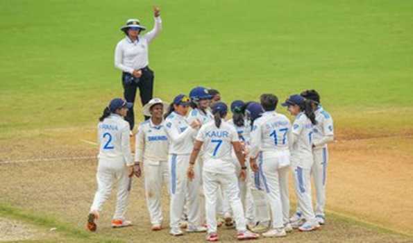 India overpower SA in thrilling women