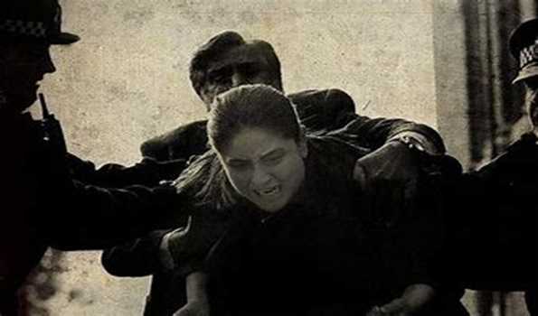 Kareena Kapoor Khan unveils posters of 'The Buckingham Murders'