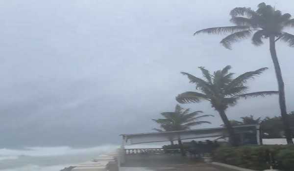 One dies as Hurricane Beryl batters Caribbean