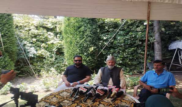 Waqf Board has no authority to sack him: Ousted Hazratbal Imam