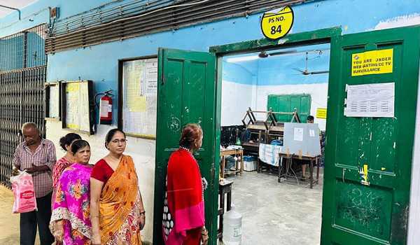 Around 39 pc polling recorded till 1 PM in Bengal byelection