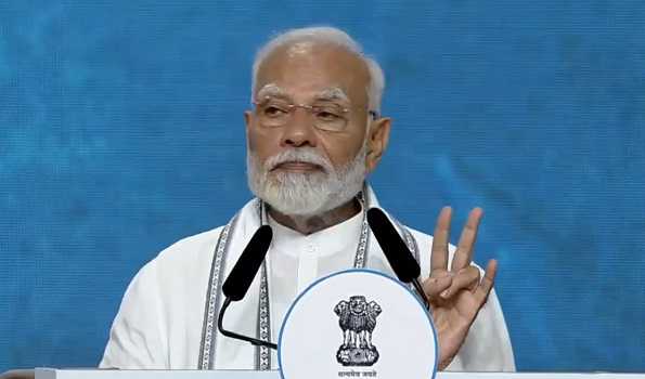 Maha: Modi launches development projects in Mumbai