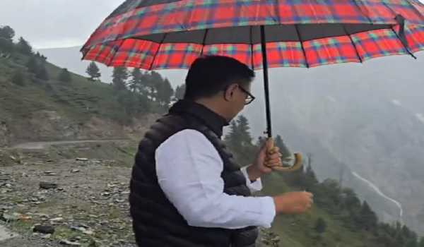 Rijiju visits Baltal to take stock of arrangements for Amarnath pilgrims