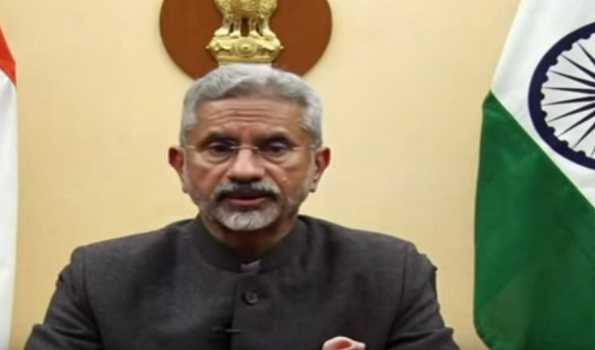 EAM arrives in Vientiane to participate in ASEAN meetings