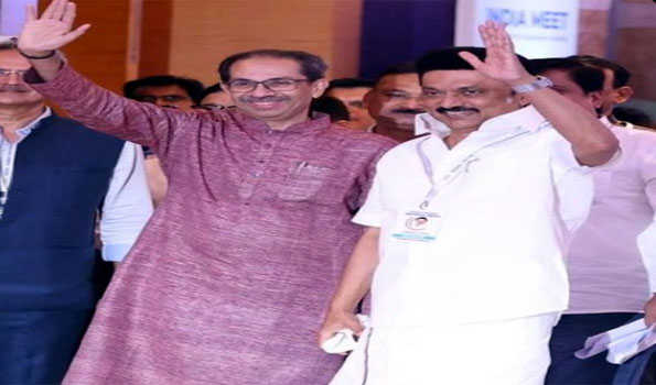 Stalin extends birthday greetings to Uddhav