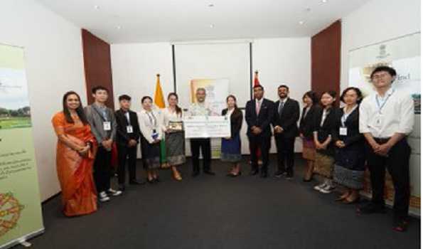 EAM meets Laos scholars, launches common yoga protocol