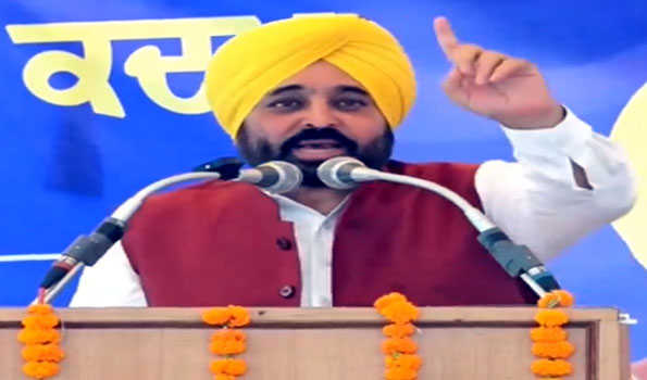 Border region lags as dynast representatives have feudal outlook: Punjab CM