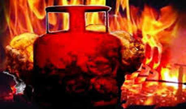 Four injured in cylinder blast in Mumbai