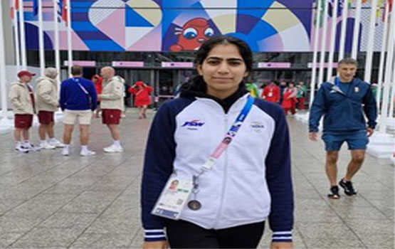 Diksha Dagar to compete in Paris 2024 despite family car accident