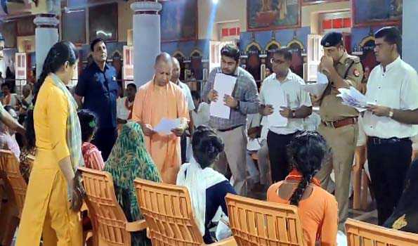 Yogi addresses 400 public problems at open house