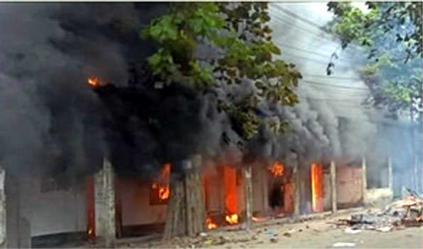Houses of 2 Awami League MPs, 100 supporters vandalised