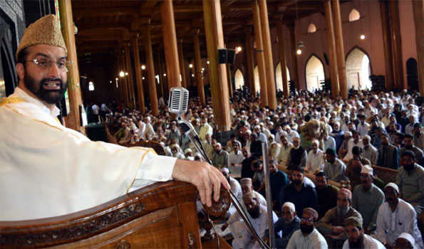 Mirwaiz Umar raises concern over proposed amendments to Waqf Act