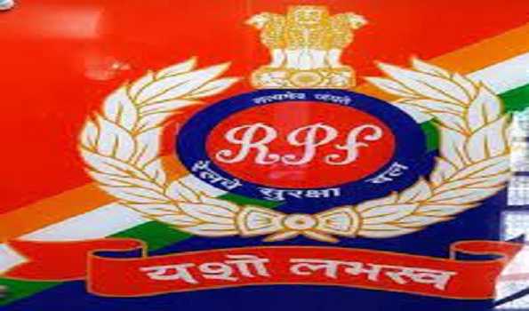 Maha: Central Railway RPF arrests two for unauthorised entry