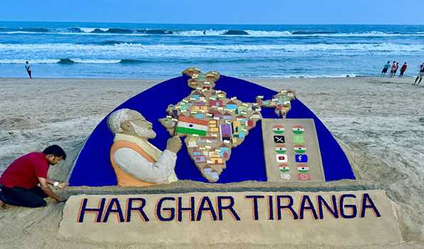 Sand sculpture on PM Modi with Har Ghar Tiranga message at Puri beach