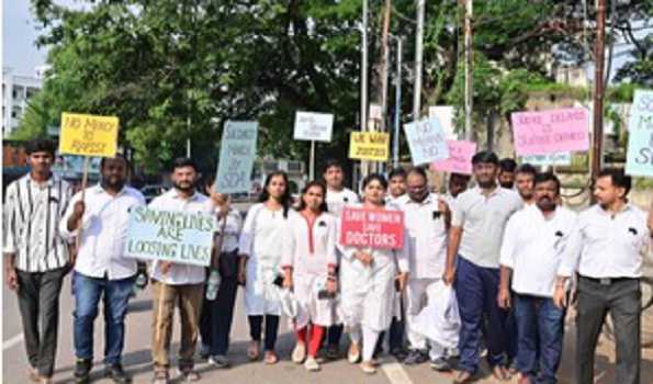 Doctors halt OP services in private hospitals in protest against Kolkata incident