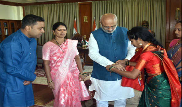 Maha: Women tie rakhi to Governor on Raksha Bandhan festival