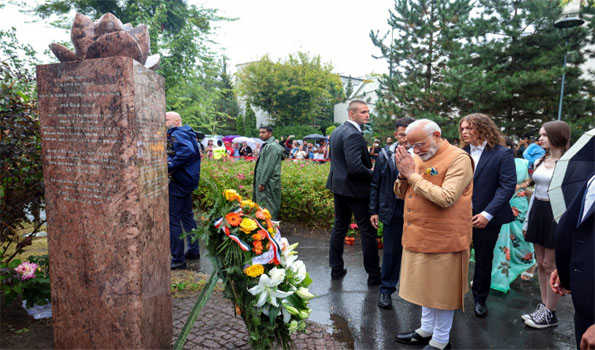 PM Modi pays homage at memorial honouring Indian WWII soldiers in Warsaw