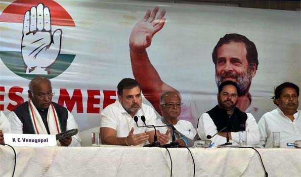 Primary objective of Cong is to restore democratic rights to people of J&K: Rahul