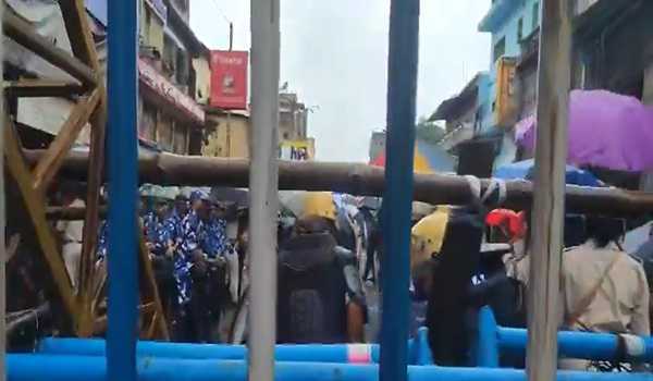 Clashes on Kolkata, Howrah streets; police use tear gas, water cannons