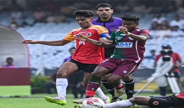 Lucknow to host  mega football match between Mohun Bagan and East Bengal on Sept 2