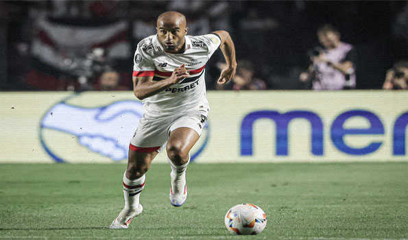 Lucas Moura earns Brazil recall for World Cup qualifiers