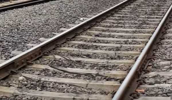Newly wed pregnant woman, hubby from Kerala run over by EMU train