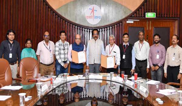 ISRO, IIG inks pact for Scientific Collaboration and space exploration