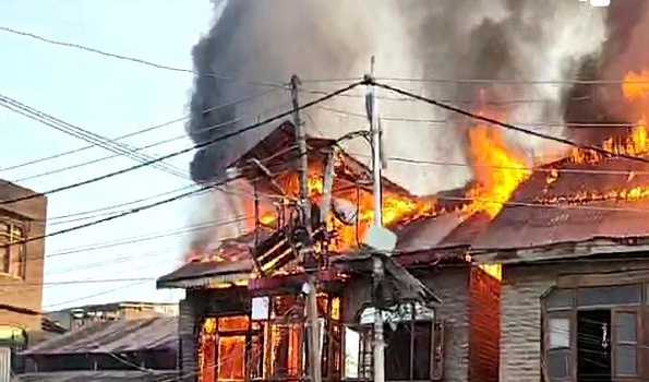 Fire damages 3 residential houses in Srinagar