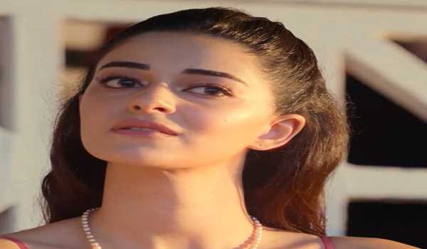 Ananya Pandey keeps negativity at bay