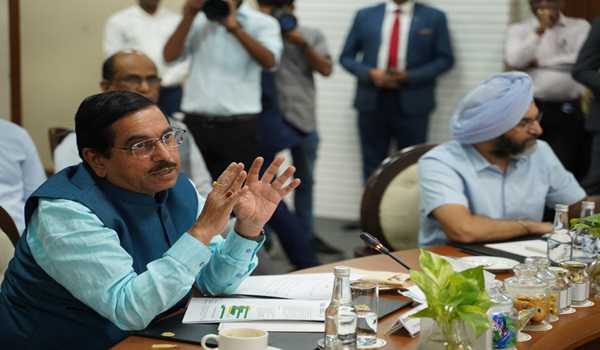 India is on path to achieve 500 GW of non-fossil power capacity by 2030: Pralhad Joshi