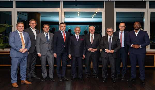 EAM meets members of German Parliament, foreign and security affairs experts in Berlin
