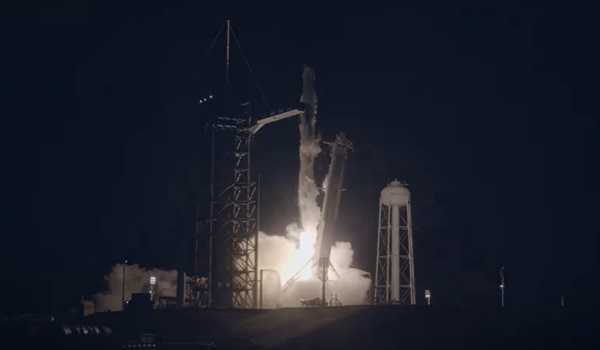 U.S. launches new mission featuring first civilian spacewalk