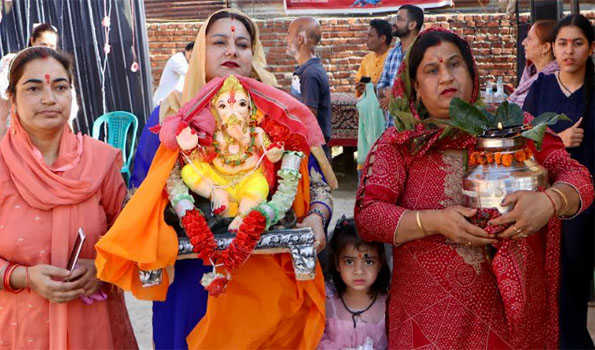 Kashmiri Pandits immerse Ganesh idols in Srinagar and Anantnag